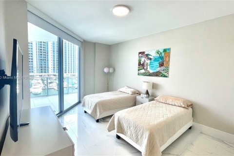 Condo in North Miami Beach, Florida, 2 bedrooms  № 1743880 - photo 23