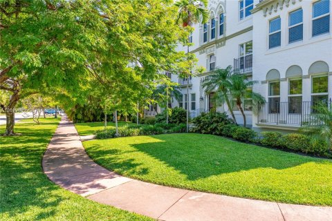Condo in Miami Beach, Florida, 3 bedrooms  № 2075254 - photo 27