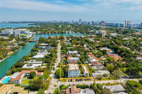 Condo in Miami Beach, Florida, 3 bedrooms  № 2075254 - photo 30