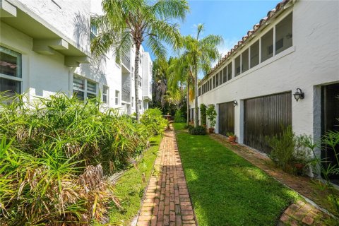 Condo in Miami Beach, Florida, 3 bedrooms  № 2075254 - photo 24