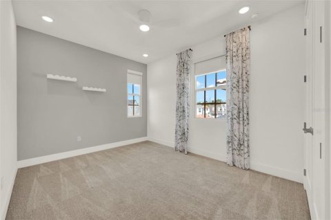 Townhouse in Celebration, Florida 3 bedrooms, 164.9 sq.m. № 1824881 - photo 18