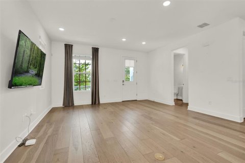 Townhouse in Celebration, Florida 3 bedrooms, 164.9 sq.m. № 1824881 - photo 11