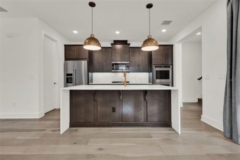 Townhouse in Celebration, Florida 3 bedrooms, 164.9 sq.m. № 1824881 - photo 6