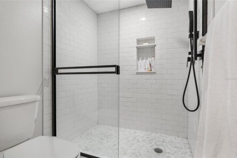 Condo in Bradenton Beach, Florida, 2 bedrooms  № 2097673 - photo 29