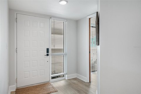 Condo in Bradenton Beach, Florida, 2 bedrooms  № 2097673 - photo 26