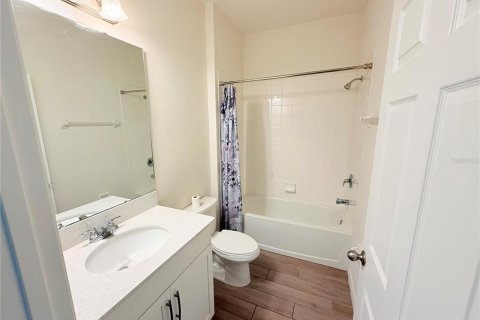 Villa ou maison à louer à Oviedo, Floride: 4 chambres, 269.23 m2 № 2425948 - photo 14