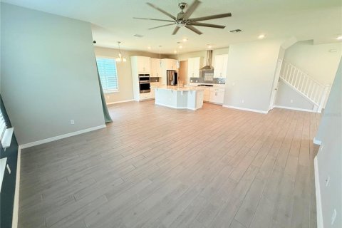 Villa ou maison à louer à Oviedo, Floride: 4 chambres, 269.23 m2 № 2425948 - photo 7