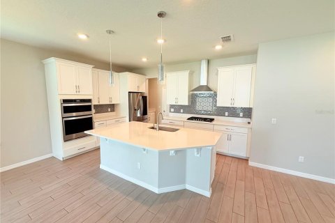 Villa ou maison à louer à Oviedo, Floride: 4 chambres, 269.23 m2 № 2425948 - photo 10