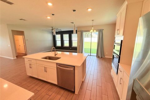 Villa ou maison à louer à Oviedo, Floride: 4 chambres, 269.23 m2 № 2425948 - photo 12