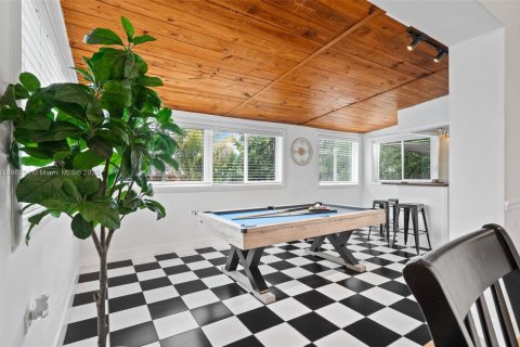 Villa ou maison à louer à Hollywood, Floride: 2 chambres, 105.63 m2 № 1944630 - photo 24