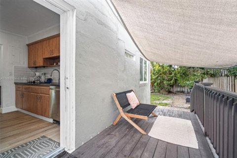 Villa ou maison à louer à Hollywood, Floride: 2 chambres, 105.63 m2 № 1944630 - photo 29