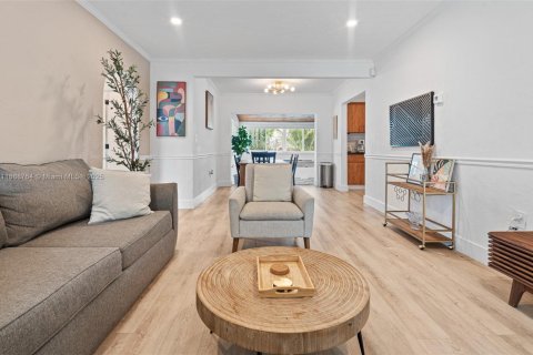 Villa ou maison à louer à Hollywood, Floride: 2 chambres, 105.63 m2 № 1944630 - photo 19