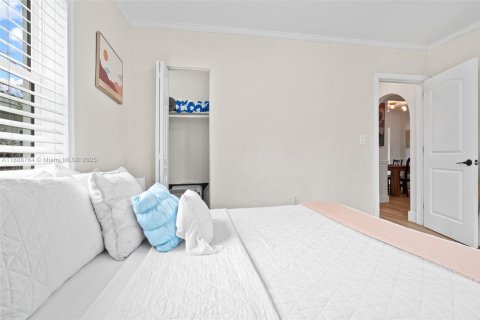 Villa ou maison à louer à Hollywood, Floride: 2 chambres, 105.63 m2 № 1944630 - photo 14