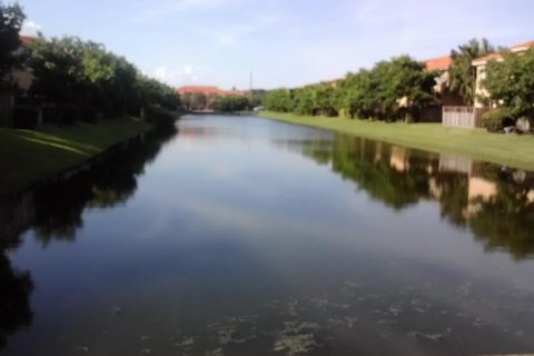 Adosado en alquiler en Dania Beach, Florida, 3 dormitorios, 128.39 m2 № 1024424 - foto 1