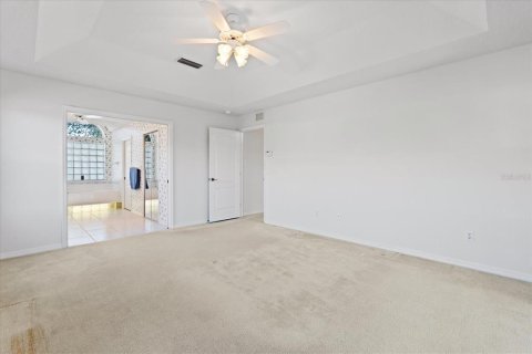 House in Palm Coast, Florida 4 bedrooms, 204.38 sq.m. № 1900011 - photo 21