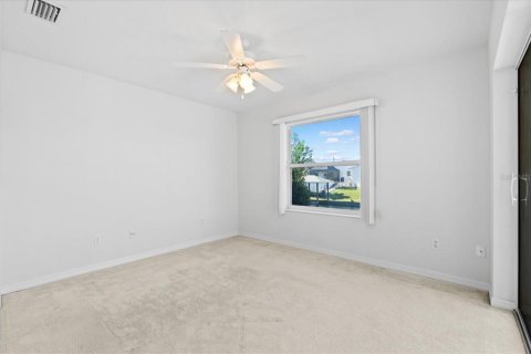 House in Palm Coast, Florida 4 bedrooms, 204.38 sq.m. № 1900011 - photo 25