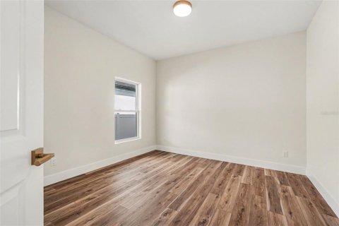 Casa en venta en Tampa, Florida, 4 dormitorios, 192.21 m2 № 2196441 - foto 20