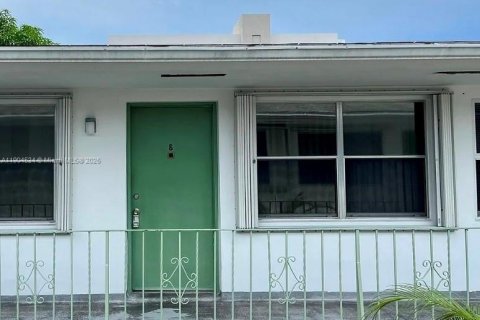 Condo in Hollywood, Florida, 1 bedroom № 1954922 - photo 7