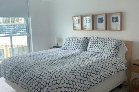 Condominio en alquiler en Miami, Florida, 2 dormitorios, 111.2 m2 № 1992166 - foto 12