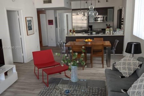 Condominio en alquiler en Miami, Florida, 2 dormitorios, 111.2 m2 № 1992166 - foto 6