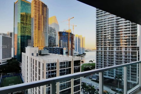 Condominio en alquiler en Miami, Florida, 2 dormitorios, 111.2 m2 № 1992166 - foto 20
