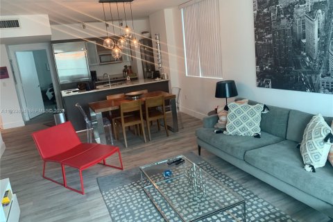 Condominio en alquiler en Miami, Florida, 2 dormitorios, 111.2 m2 № 1992166 - foto 7