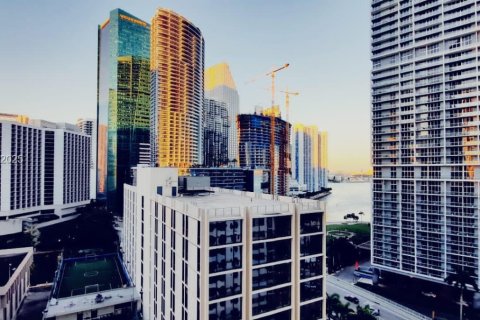 Condominio en alquiler en Miami, Florida, 2 dormitorios, 111.2 m2 № 1992166 - foto 21