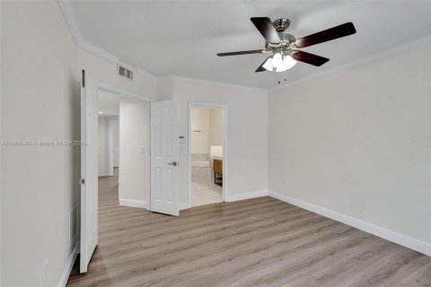 Townhouse in Fort Lauderdale, Florida 3 bedrooms, 170.01 sq.m. № 1893238 - photo 8