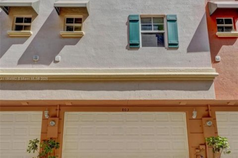 Townhouse in Fort Lauderdale, Florida 3 bedrooms, 170.01 sq.m. № 1893238 - photo 30
