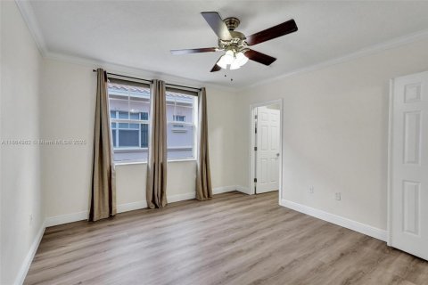 Townhouse in Fort Lauderdale, Florida 3 bedrooms, 170.01 sq.m. № 1893238 - photo 9