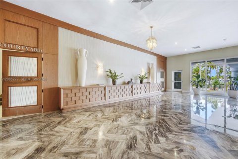 Copropriété à louer à Miami Beach, Floride: 2 chambres, 132.85 m2 № 2367860 - photo 19