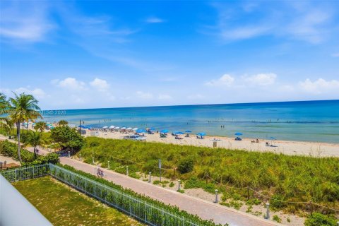 Condo à Miami Beach, Floride, 2 chambres  № 2367860