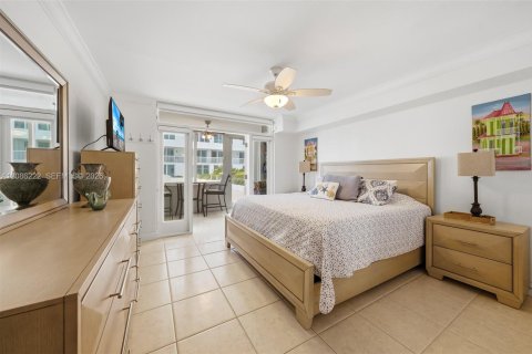 Copropriété à louer à Miami Beach, Floride: 2 chambres, 132.85 m2 № 2367860 - photo 11