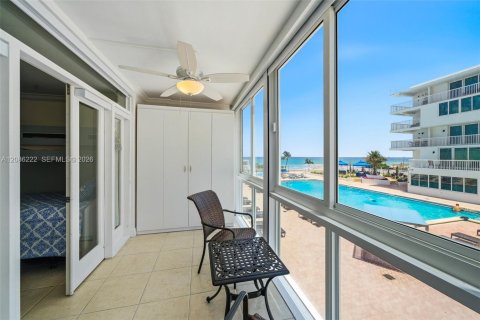 Copropriété à louer à Miami Beach, Floride: 2 chambres, 132.85 m2 № 2367860 - photo 16