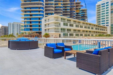 Copropriété à louer à Miami Beach, Floride: 2 chambres, 132.85 m2 № 2367860 - photo 25