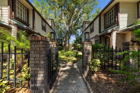 Adosado en venta en Palm Harbor, Florida, 2 dormitorios, 125.7 m2 № 1721507 - foto 2