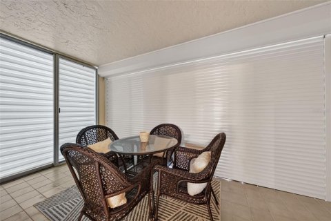 Condo in Longboat Key, Florida, 2 bedrooms  № 2266566 - photo 22