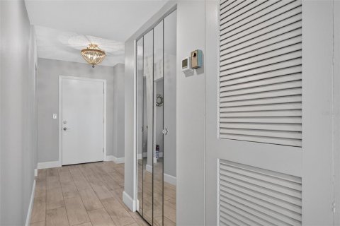 Condo in Longboat Key, Florida, 2 bedrooms  № 2266566 - photo 14