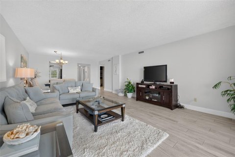 Condo in Longboat Key, Florida, 2 bedrooms  № 2266566 - photo 20