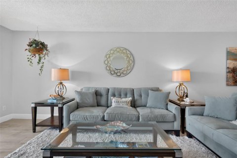Condo in Longboat Key, Florida, 2 bedrooms  № 2266566 - photo 19