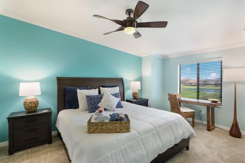 Condo in Bradenton, Florida, 2 bedrooms in LAKEWOOD NATIONAL  № 1688272 - photo 15