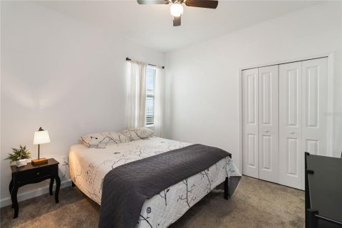 Casa en venta en Davenport, Florida, 4 dormitorios, 195.84 m2 № 2303030 - foto 14