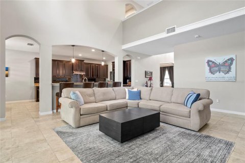 House in Winter Garden, Florida 4 bedrooms, 383.31 sq.m. № 1914850 - photo 7