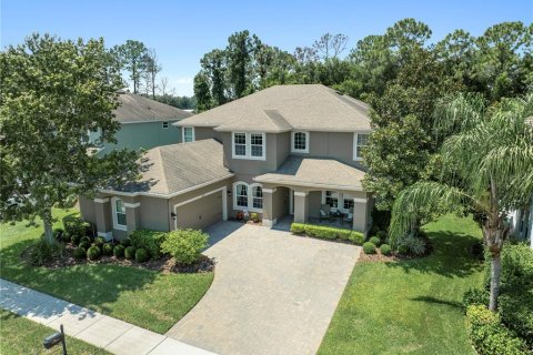 House in Winter Garden, Florida 4 bedrooms, 383.31 sq.m. № 1914850 - photo 2