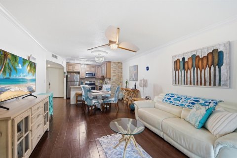 Condominio en venta en Pompano Beach, Florida, 1 dormitorio, 69.68 m2 № 2246306 - foto 13