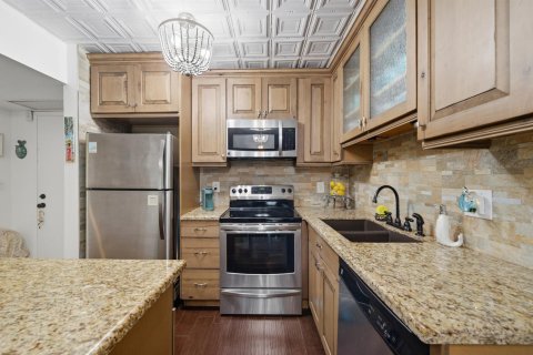 Condominio en Pompano Beach, Florida, 1 dormitorio № 2246306