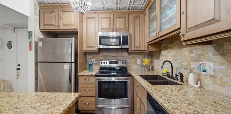 Condominio en Pompano Beach, Florida, 1 dormitorio № 2246306