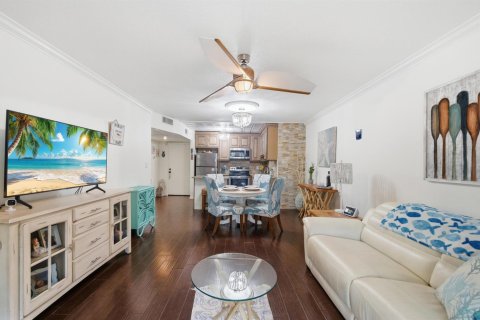 Condominio en venta en Pompano Beach, Florida, 1 dormitorio, 69.68 m2 № 2246306 - foto 11