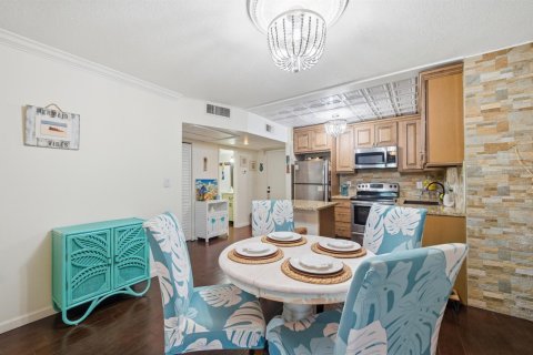 Condominio en venta en Pompano Beach, Florida, 1 dormitorio, 69.68 m2 № 2246306 - foto 9