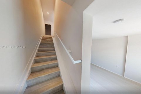 Townhouse in Miami, Florida 2 bedrooms, 129.32 sq.m. № 2066241 - photo 10